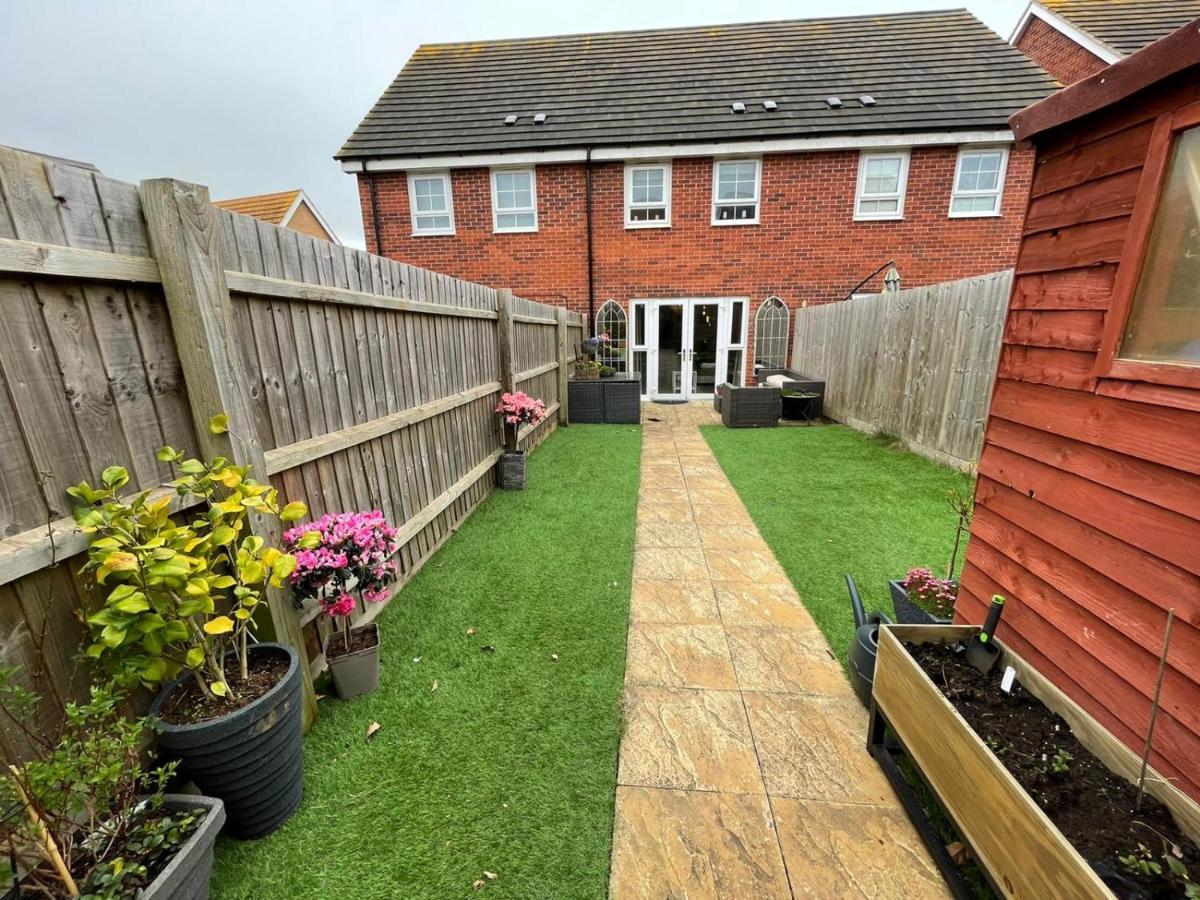 Comet Place Wellingborough Exterior foto